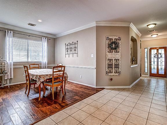 4th image of 15602 Stiller Park Dr