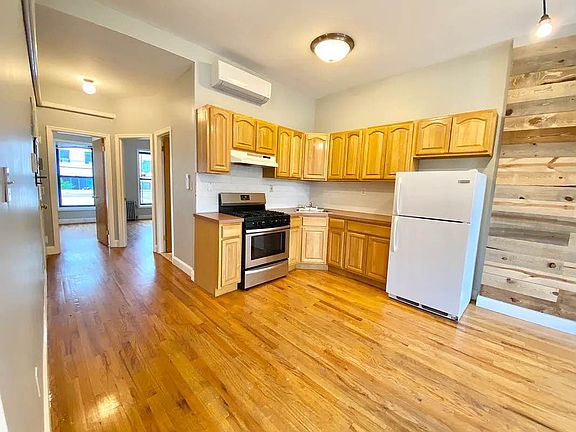 5th image of 950 Atlantic Ave #2