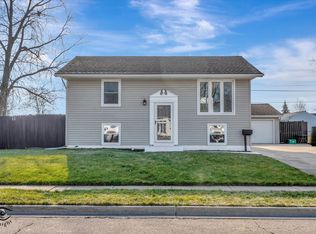 201 Healy Ave, Romeoville, IL 60446