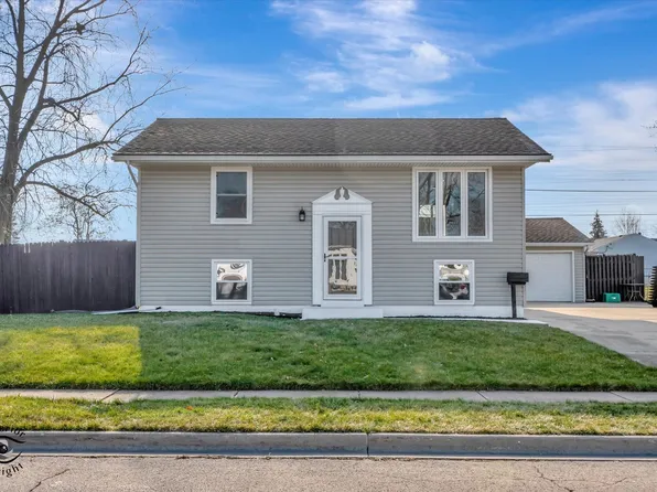 201 Healy Ave, Romeoville, IL 60446