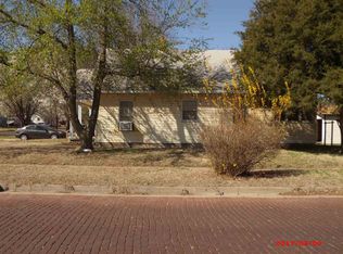 202 W Linden Ave, Arkansas City, KS 67005