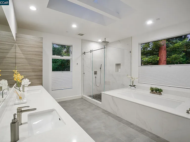 23 Elaine Ct — Photo 15