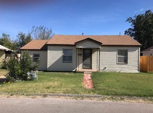 503 N 15th St, Clinton, OK 73601