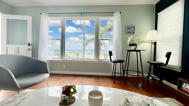 2 bed, 1200 sqft, $4,500 — Photo 4