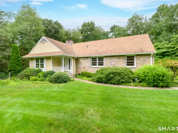 79 Janes Ln, Stamford, CT 06903
