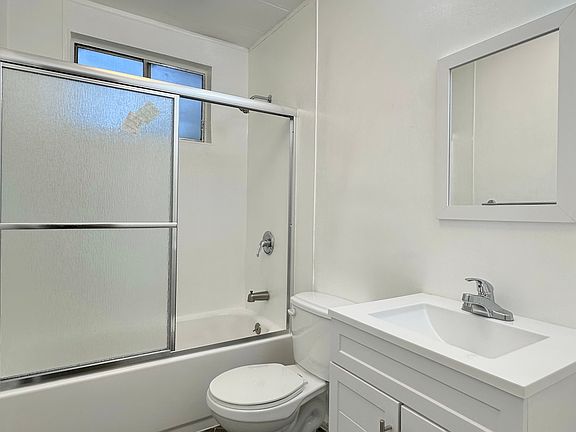 4th image of 2333 Hauser Blvd APT 2