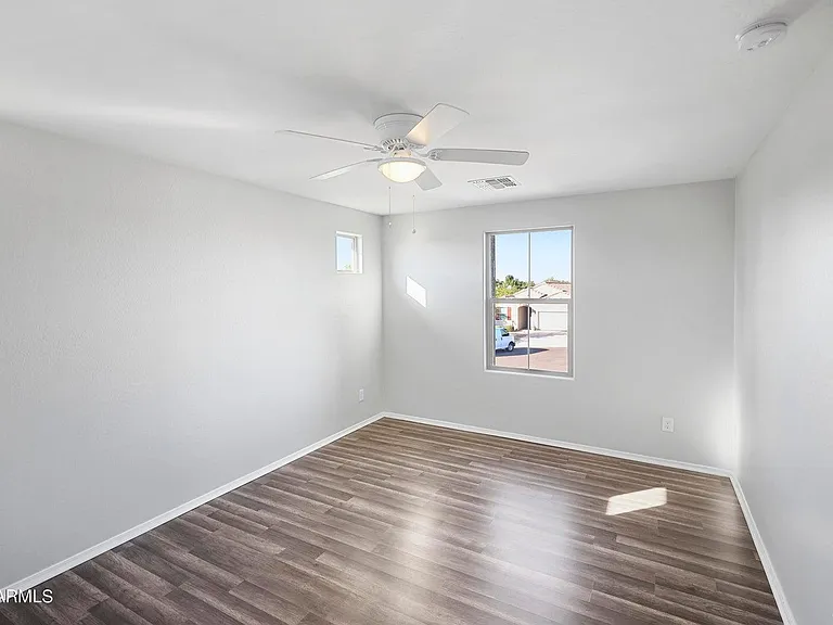 7135 W Rancho Dr — Photo 40