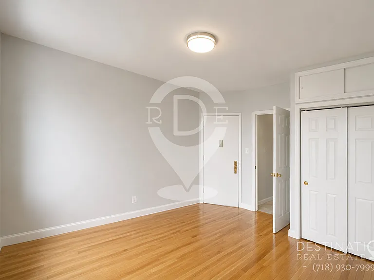207 Eldert St #3R — Photo 10