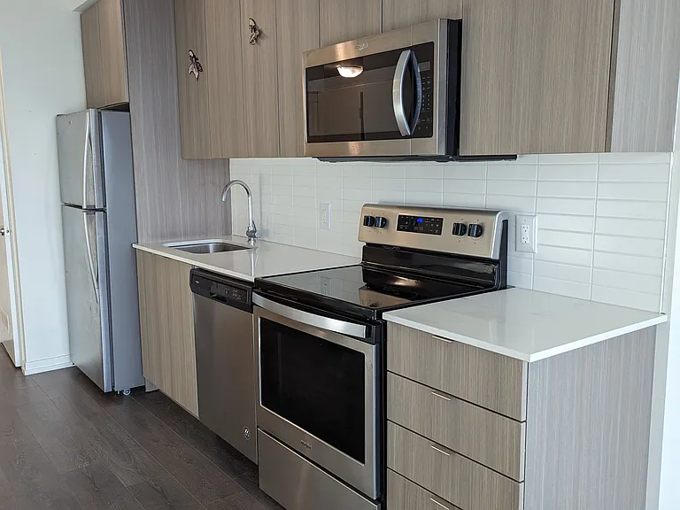 3237 Bayview Ave #901 — Photo 5