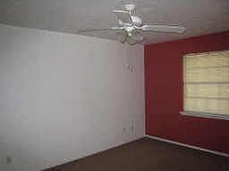 4th image of 696 Surf St