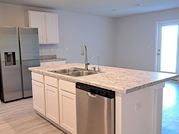 3rd image of 4897 Shurer Ln