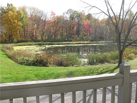 5th image of 22 Chelsea Ln