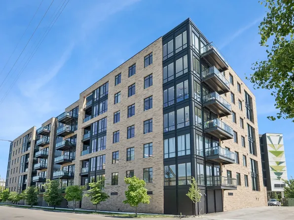 1701 W Webster Ave #404, Chicago, IL 60614