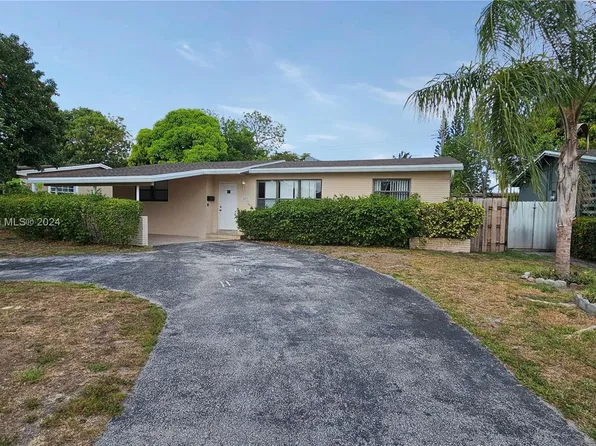 2431 Largo Dr, Hollywood, FL 33023