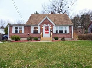 19 Benjamin Rd, Worcester, MA 01602