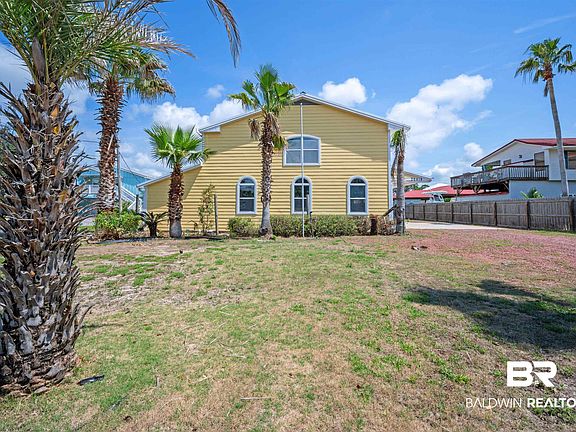 2nd image of 26418 Carondelette Dr