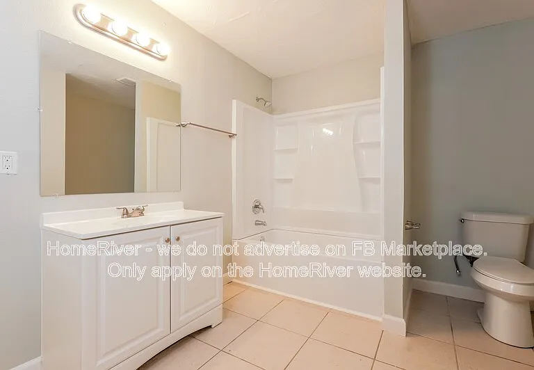 5206 N 15th St — Photo 10