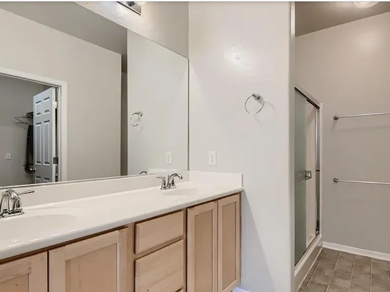 5826 Crossfield Ave — Photo 1