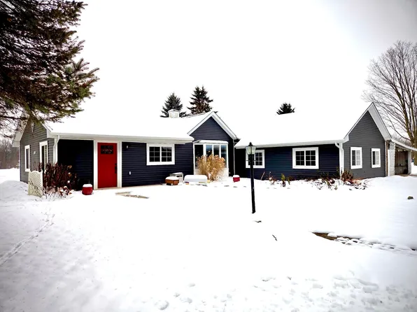 5399 Durfee Rd, Eaton Rapids, MI 48827