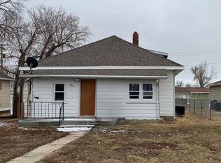 136 3rd Ave NW, Garrison, ND 58540