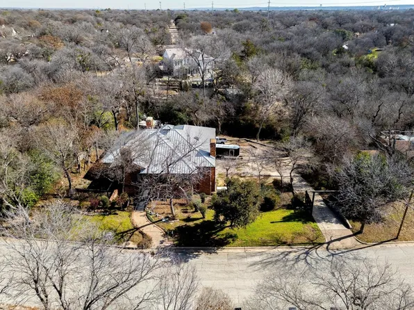 1944 Bluebird Ave, Fort Worth, TX 76111