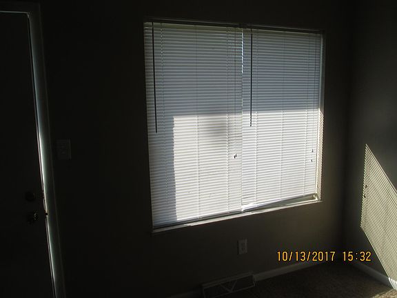 5th image of 1124 McCarley Dr W