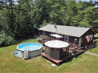 934 Mammoth Rd, Pelham, NH 03076