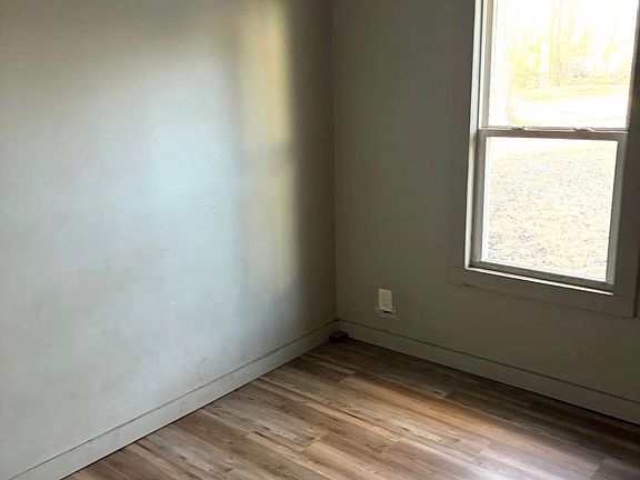 4th image of 1539 N 32nd St