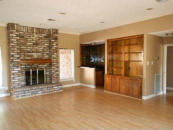 5th image of 4219 Colombia Dr