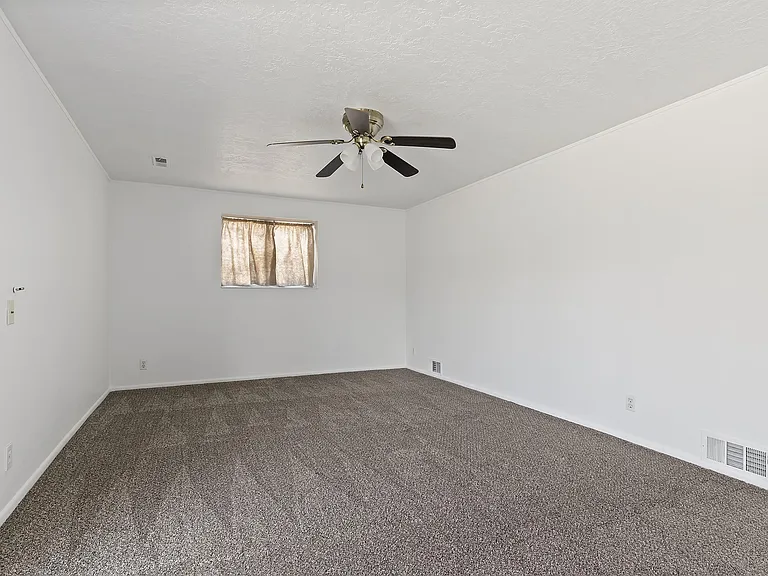 3528 W 5660 S — Photo 8