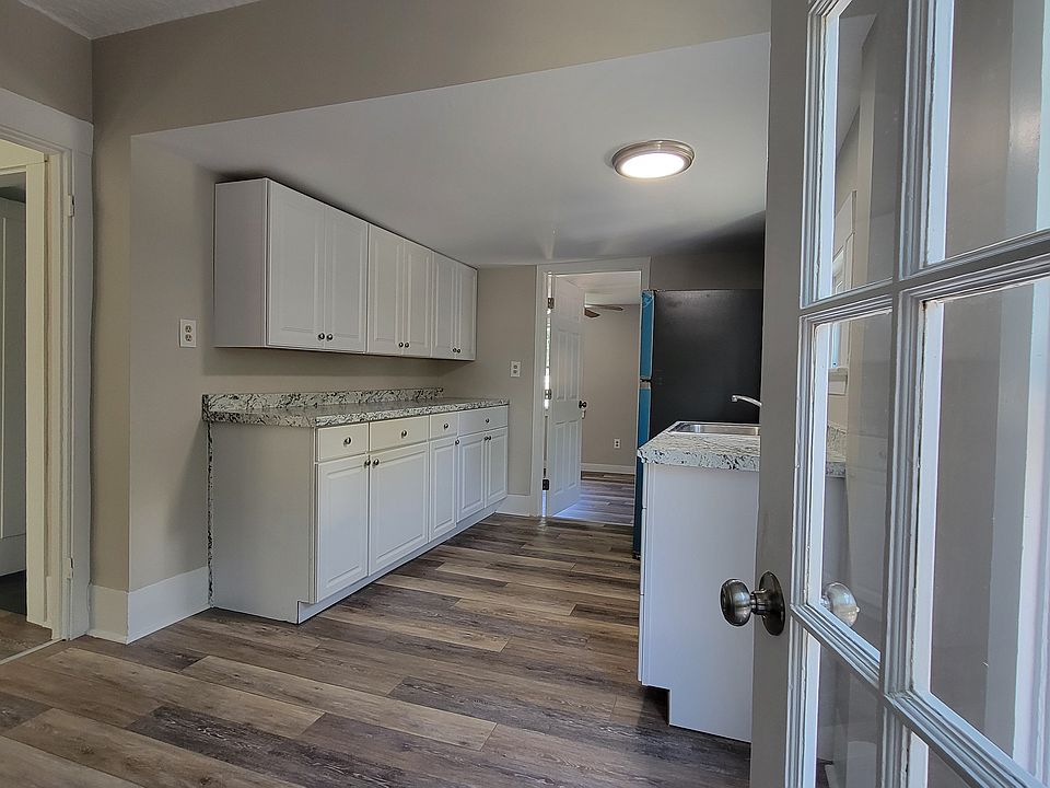 1st image of 46 E Main St #5