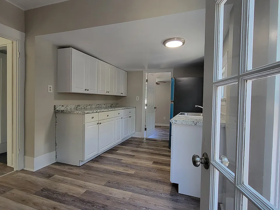46 E Main St #5