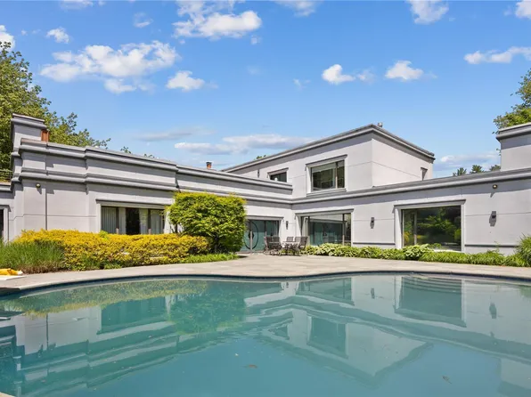 2170 Bella Sonia Court, Muttontown, NY 11791