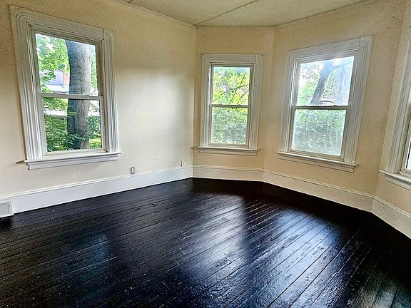 5th image of 520 Church St #1