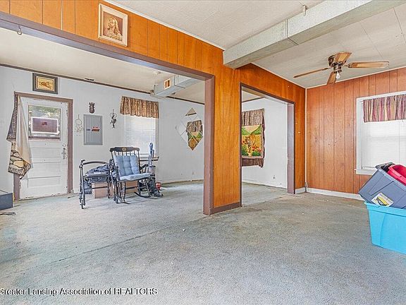4th image of 1605 Hillcrest St