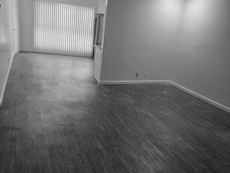 Moracambe Manor Apartments — Photo 12
