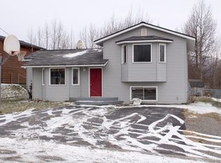 675 3rd St, Palmer, AK 99645