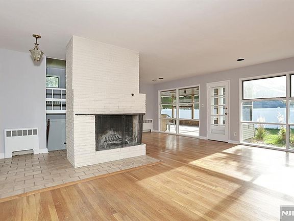 5th image of 27 BRIARCLIFF Road