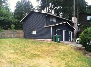 857 NE 130th St, Seattle, WA 98125