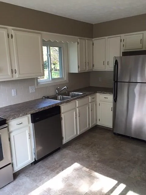 2 bed, 1210 sqft, $1,875 — Photo 4