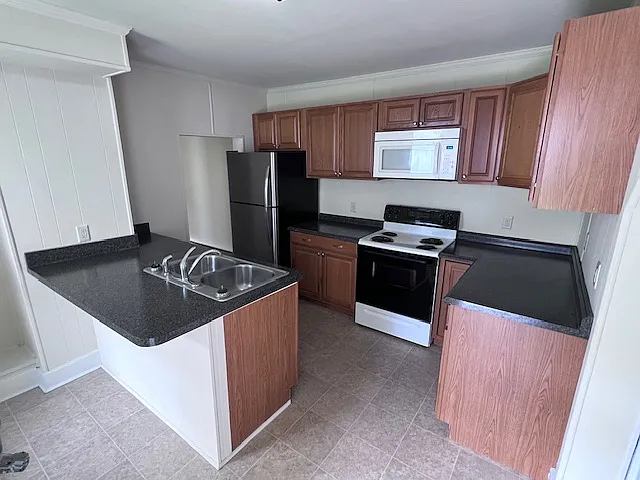 2 bed, 1100 sqft, $1,400 — Photo 2