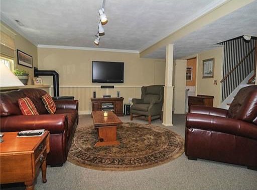 5th image of 115 Oak Tree Dr