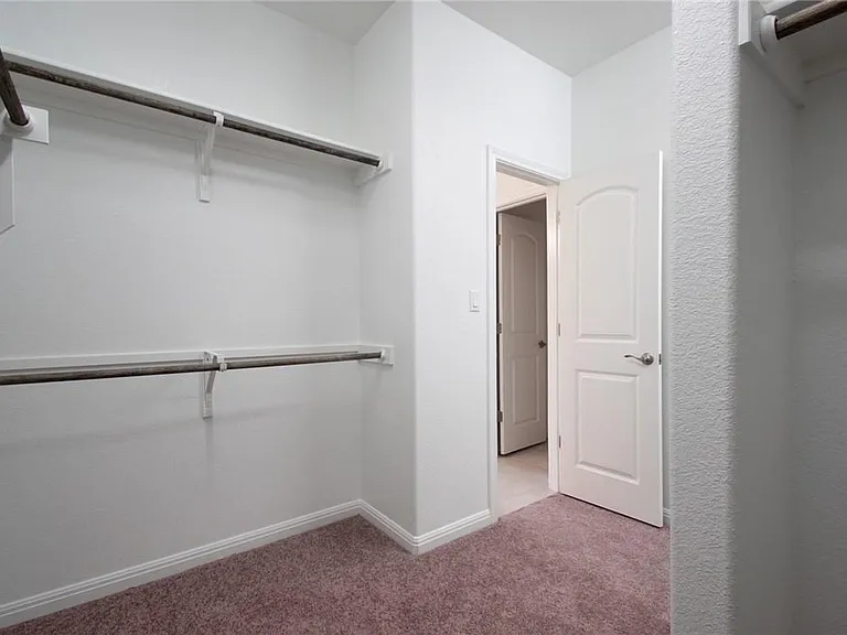 113 Meadow Wood Cv — Photo 16