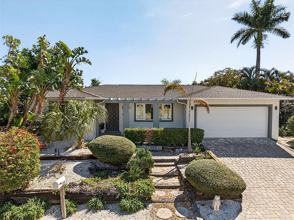 1st image of 550 De Narvaez Dr