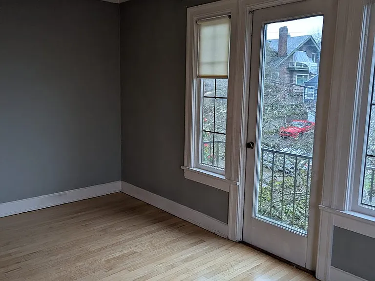 109 State Ave — Photo 12