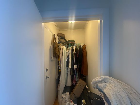 5th image of 42 Lincoln St #2