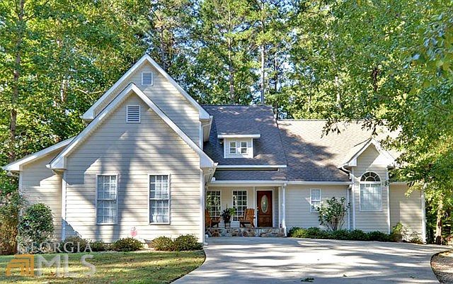 1st image of 490 Lake View Dr