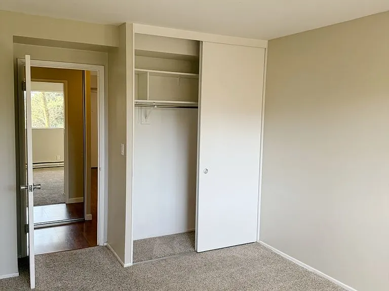 2020 Building — Photo 46