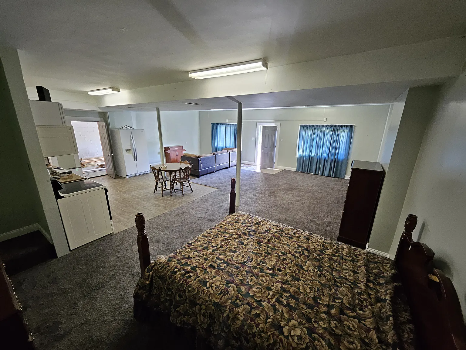 Studio, 1.5 bath, 1000 sqft, $1,200 — Photo 3