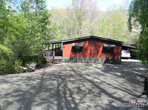 1st image of 217 Rose Ln